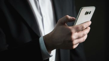 Os melhores smartphones para homens de negocios